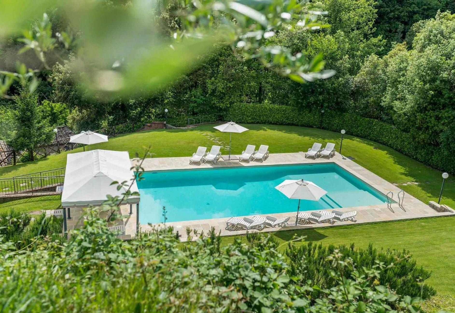 La Ferriera Exclusive Resort - Pool & Waterfall 로로시우펜나 외부 사진
