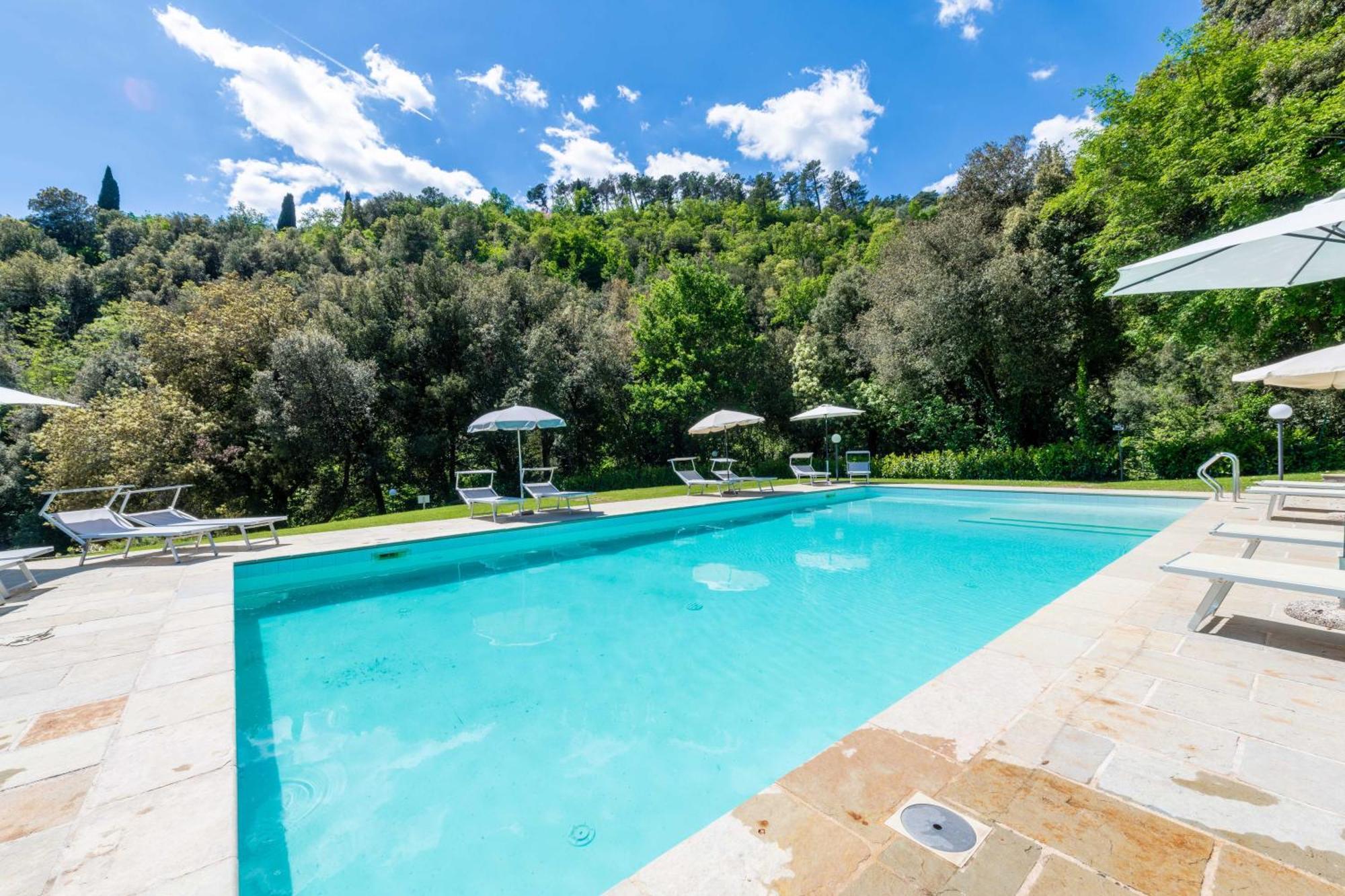 La Ferriera Exclusive Resort - Pool & Waterfall 로로시우펜나 외부 사진