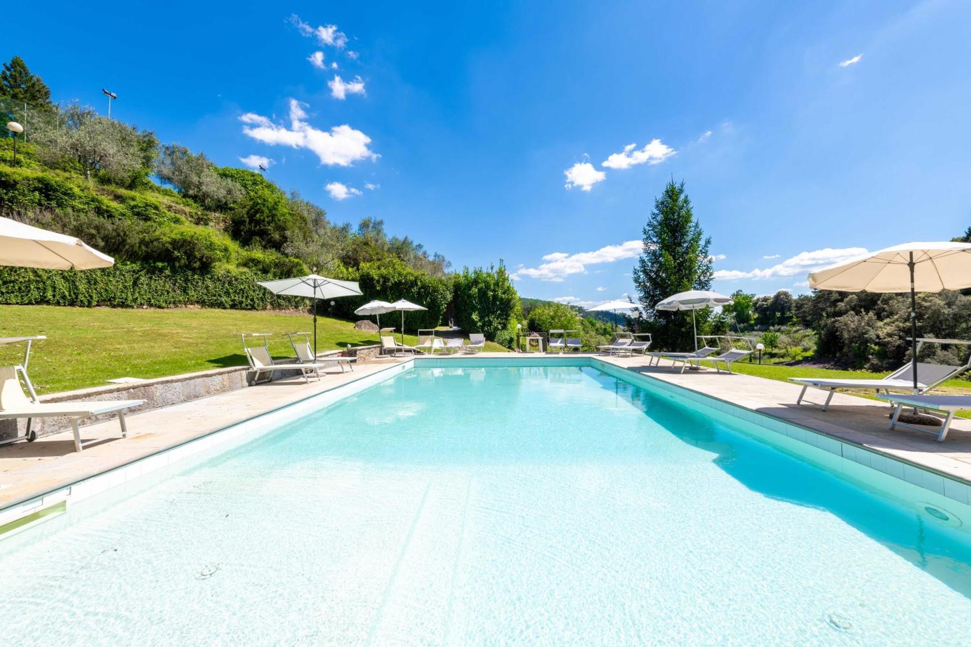 La Ferriera Exclusive Resort - Pool & Waterfall 로로시우펜나 외부 사진